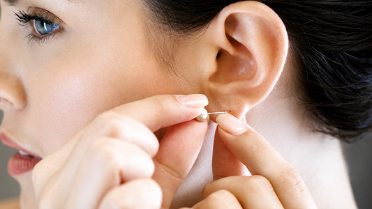 Earring Allergy: What Is It and Which Earrings Should You Wear?