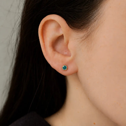 Altın Kaplama Cerrahi Çelik Kulak Delme Küpesi - Birthstone Blue Zircon Alerji Yapmayan 